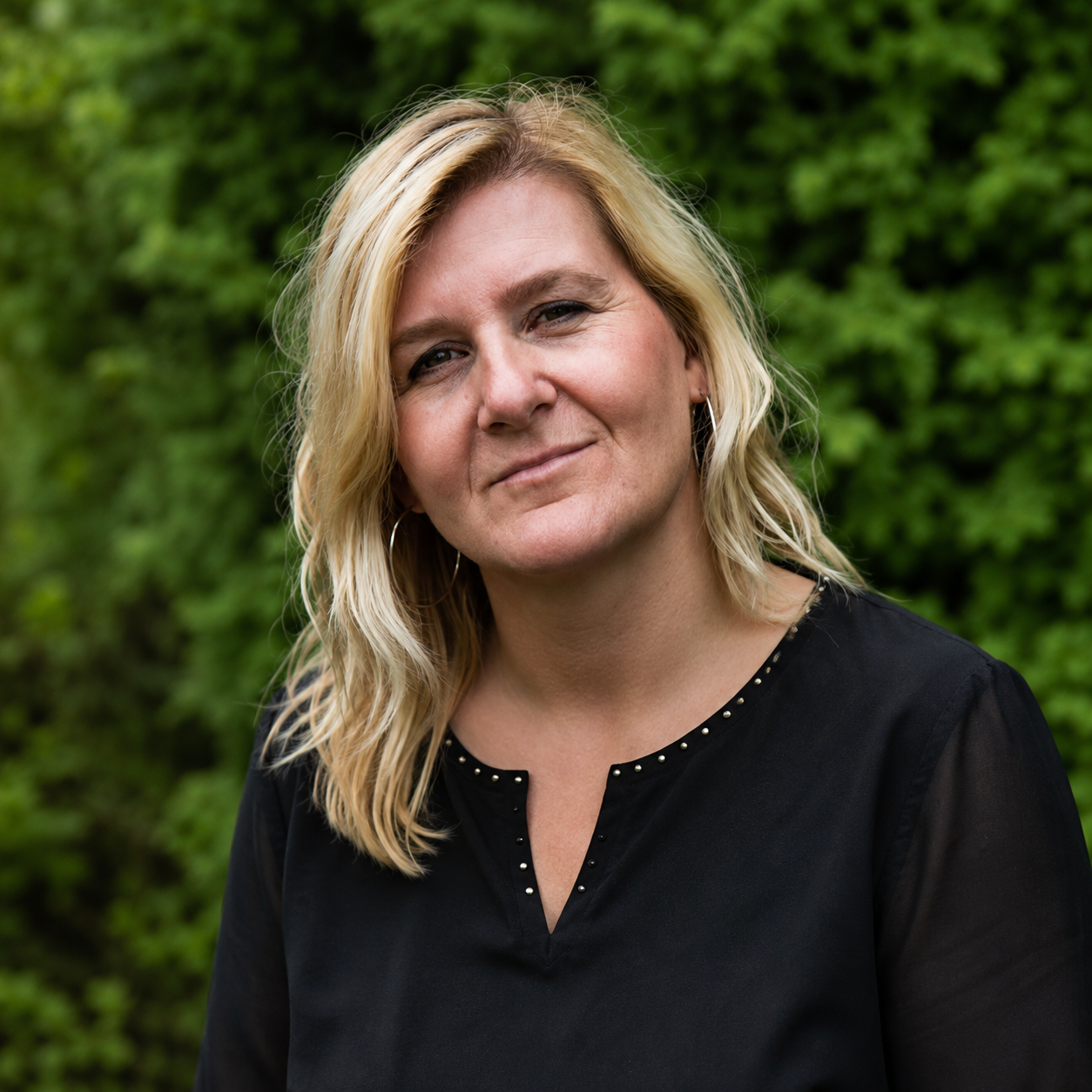 Annelies Alferink profielfoto met een vriendelijke uitstraling